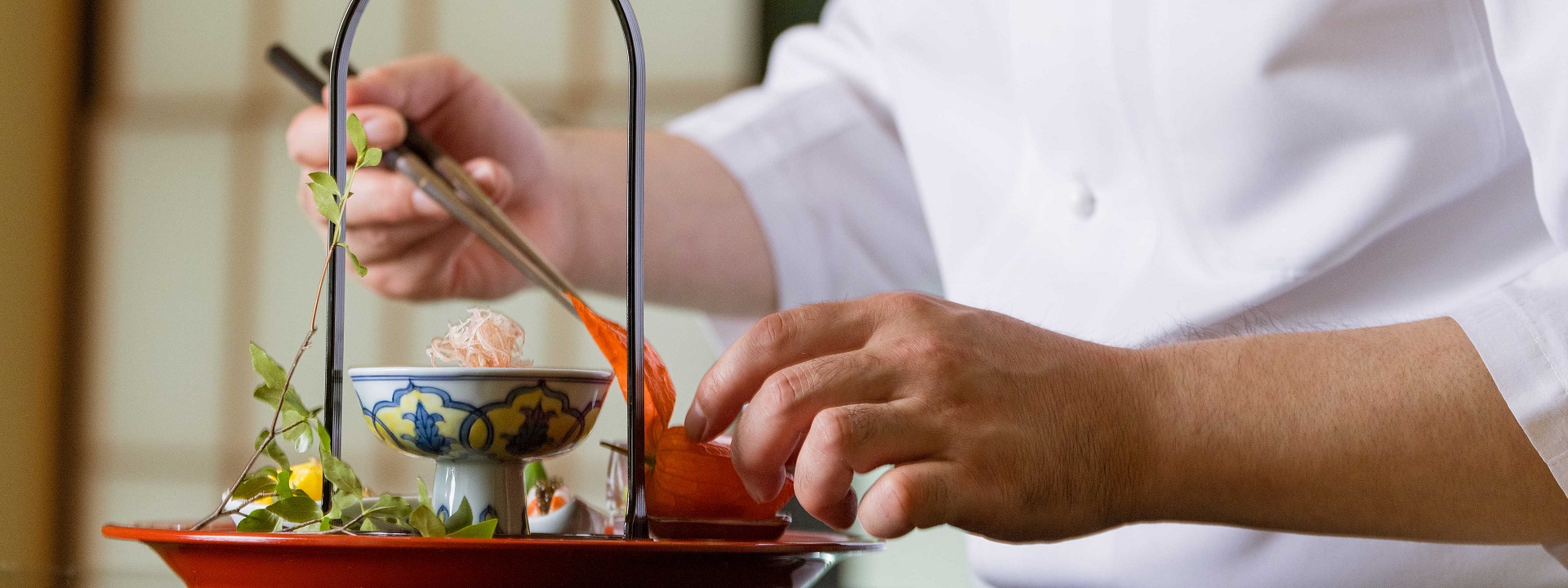 Japanese restaurant "Suiren" Head Chef Takashi Furuya